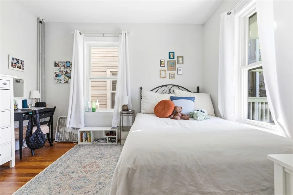 4 bed, 1 bath apartment for rent at 225 L St Unit 2, South Boston — photo 7 of 12