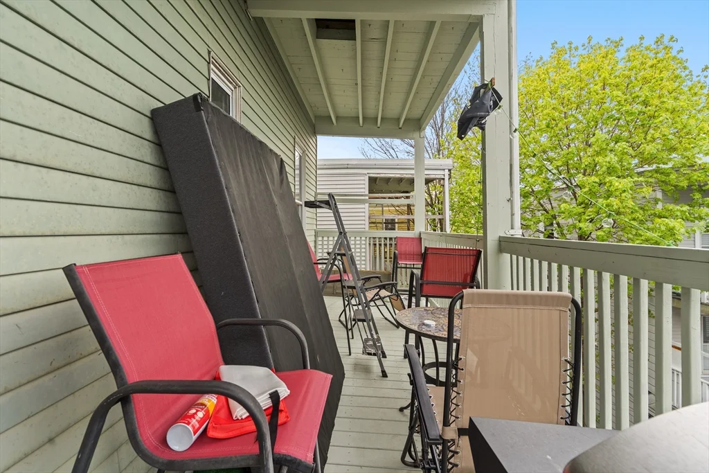 4 bed, 1 bath apartment for rent at 225 L St Unit 3, South Boston — photo 8 of 10