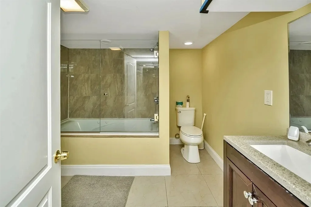 3 bed, 2 bath apartment for rent at 225 Main St Unit 1, North Easton — photo 13 of 13