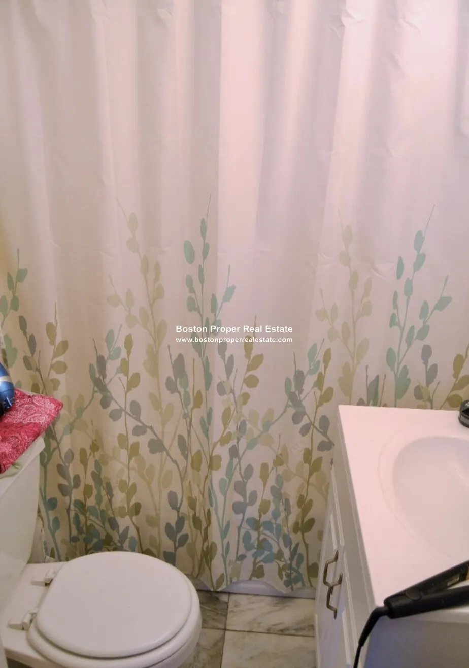 1 bed, 1 bath apartment for rent at 225 Newbury St Unit 2F, Back Bay — photo 7 of 9