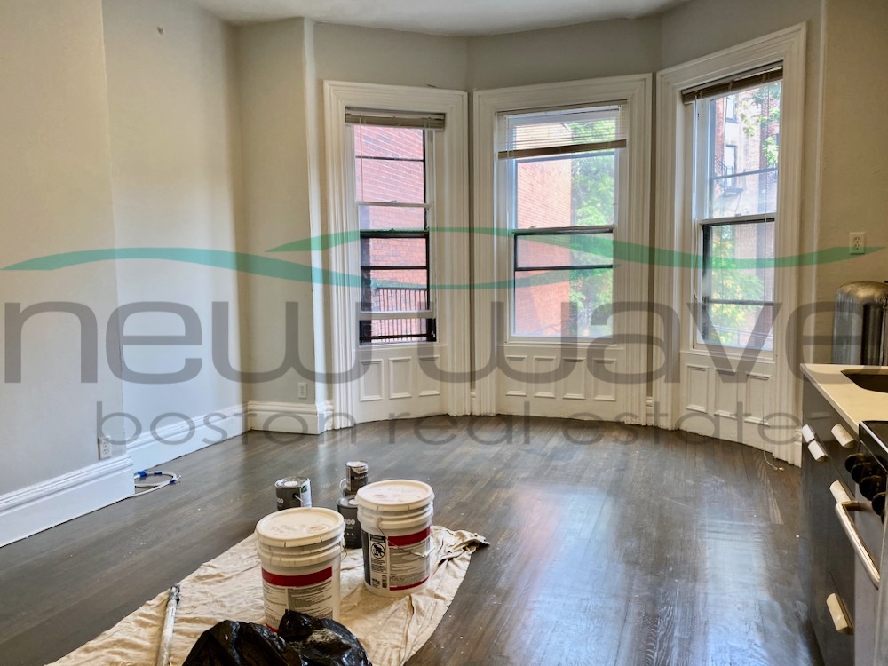 1 bed, 1 bath apartment for rent at 225 Newbury St Unit 2R, Back Bay
