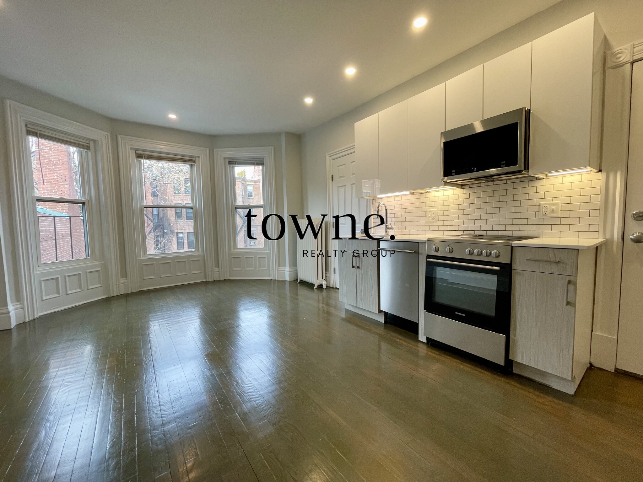 1 bed, 1 bath apartment for rent at 225 Newbury St Unit 3, Back Bay — photo 2 of 10