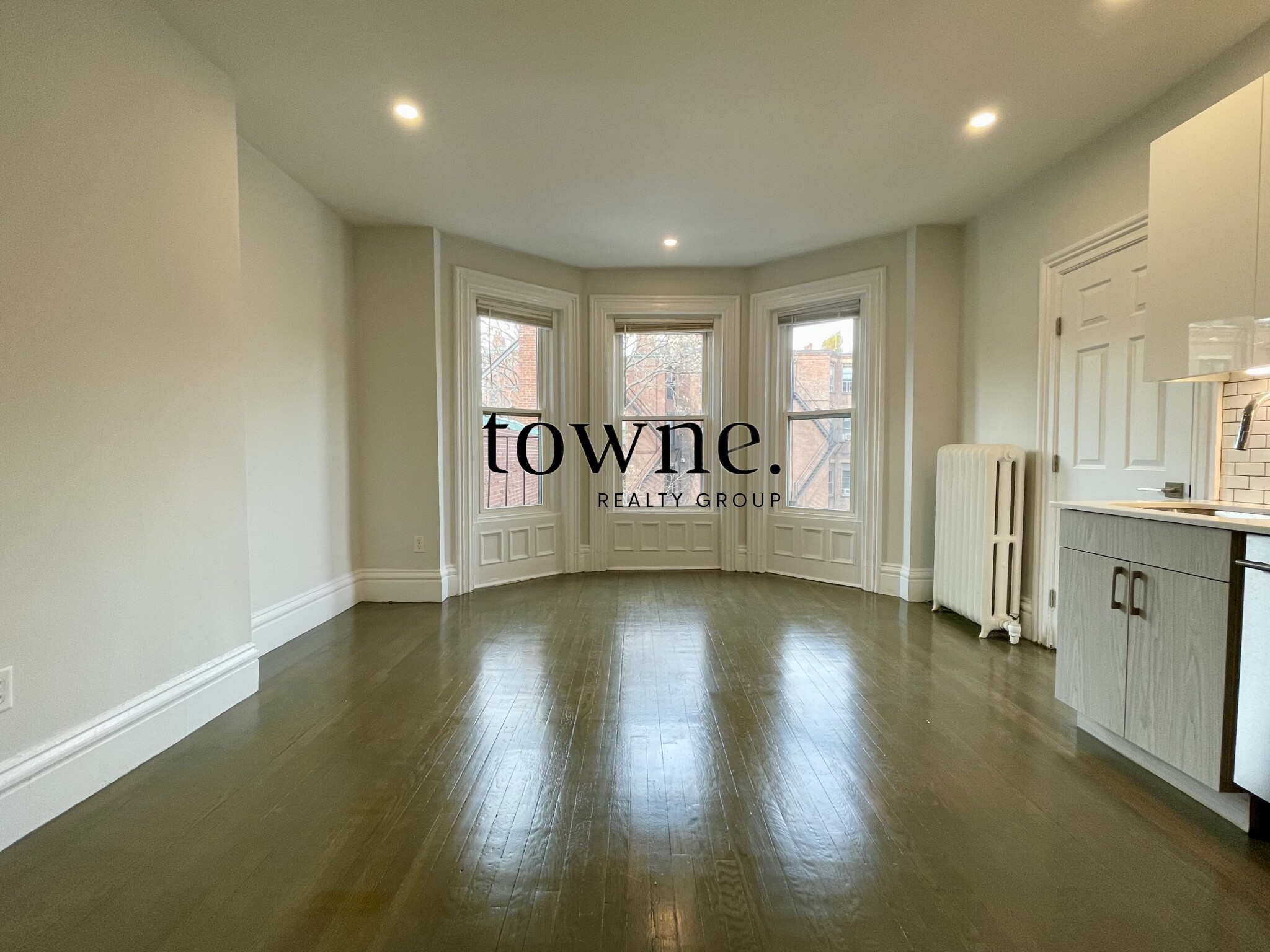 1 bed, 1 bath apartment for rent at 225 Newbury St Unit 3, Back Bay — photo 4 of 10
