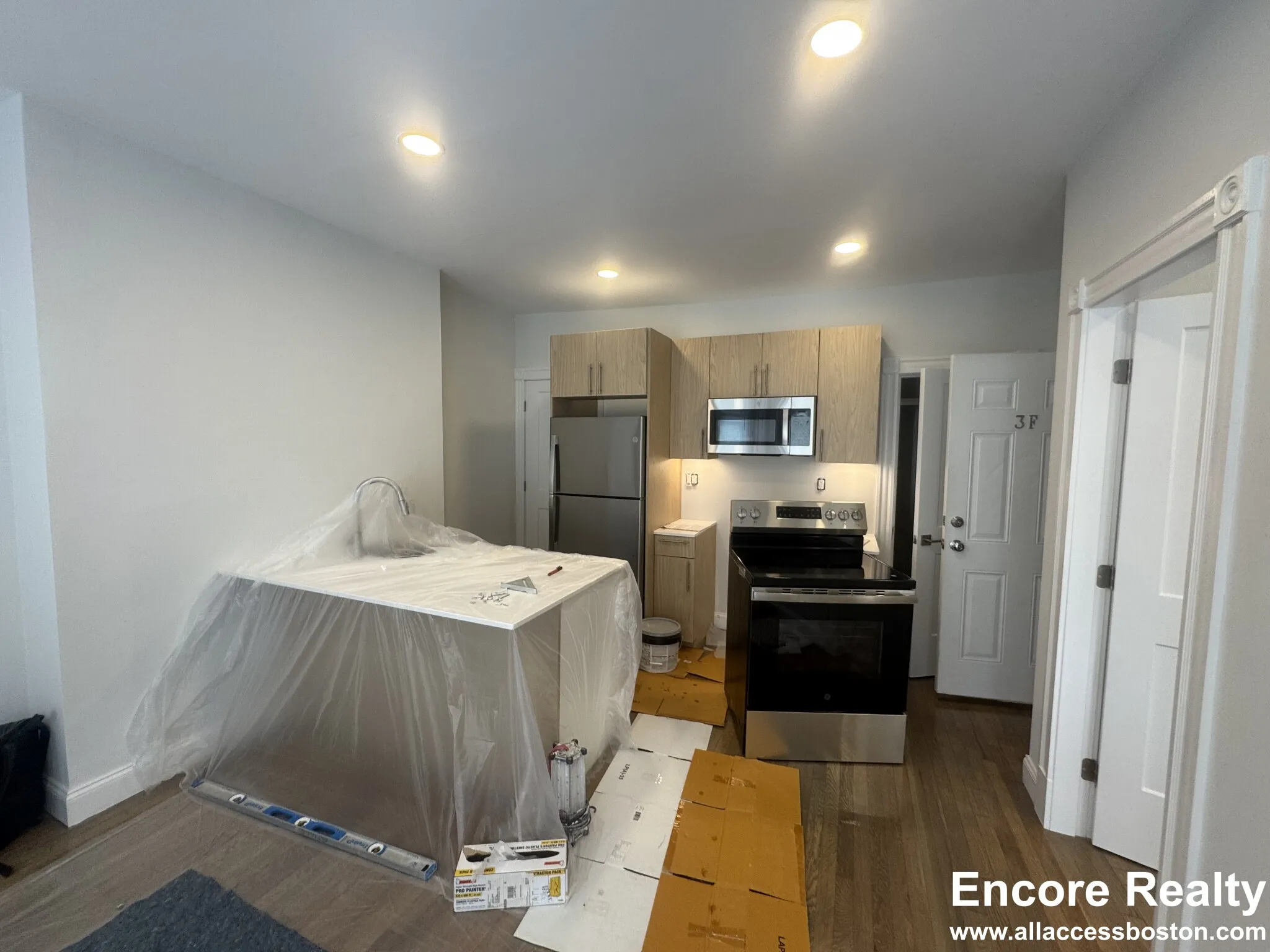 1 bed, 1 bath apartment for rent at 225 Newbury St Unit 3 (front), Back Bay