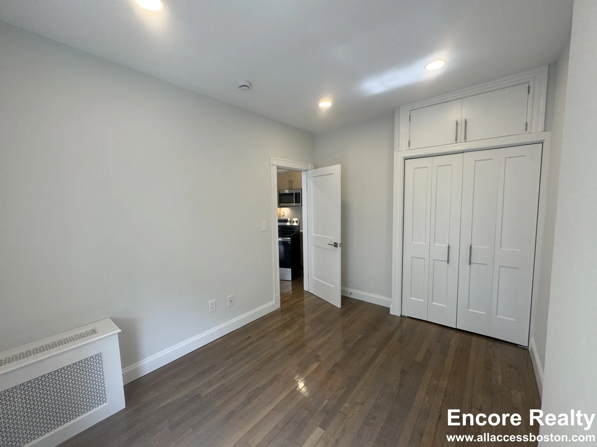 1 bed, 1 bath apartment for rent at 225 Newbury St Unit 3 (front), Back Bay — photo 5 of 14