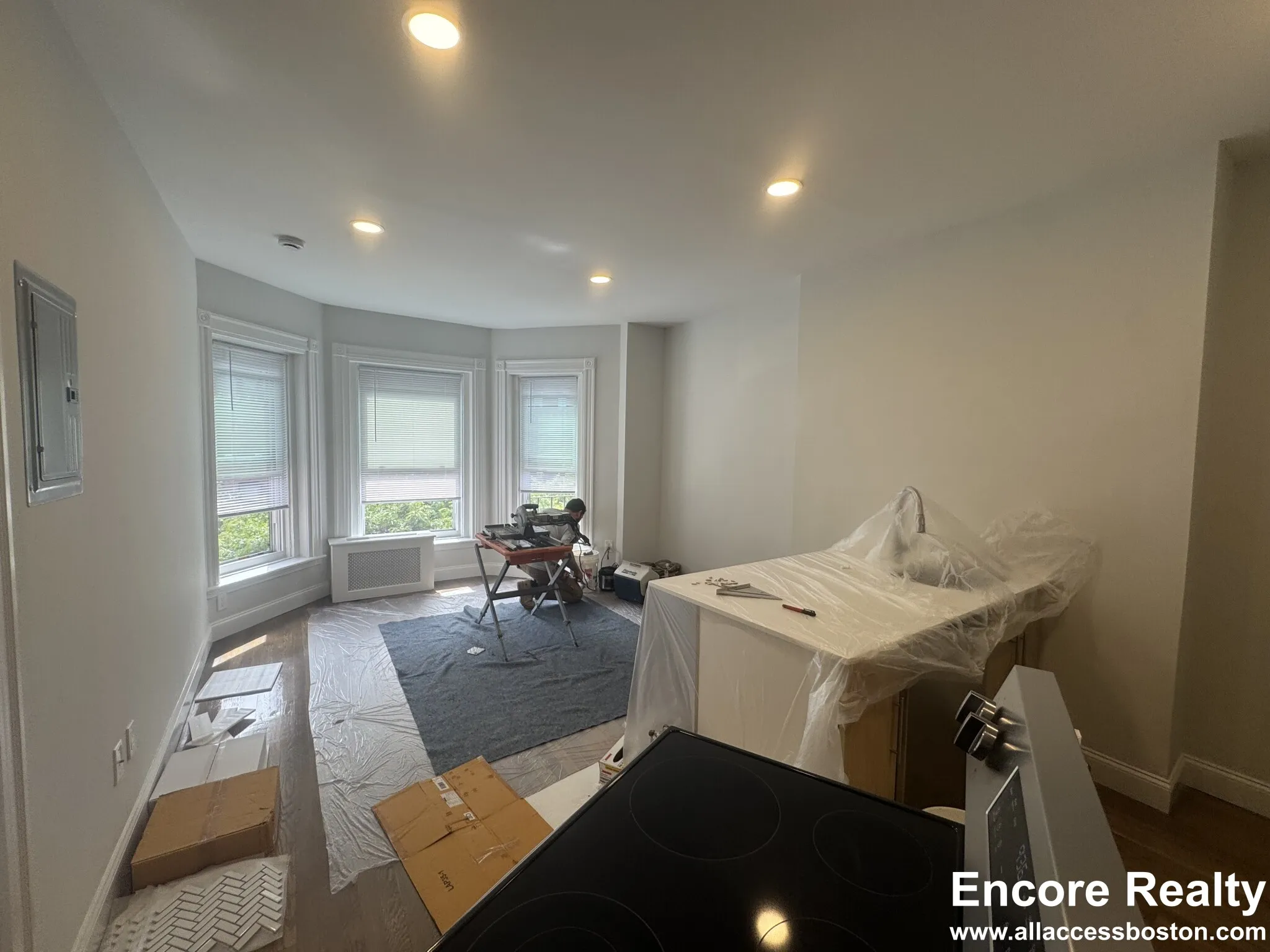 1 bed, 1 bath apartment for rent at 225 Newbury St Unit 3 (front), Back Bay — photo 3 of 14