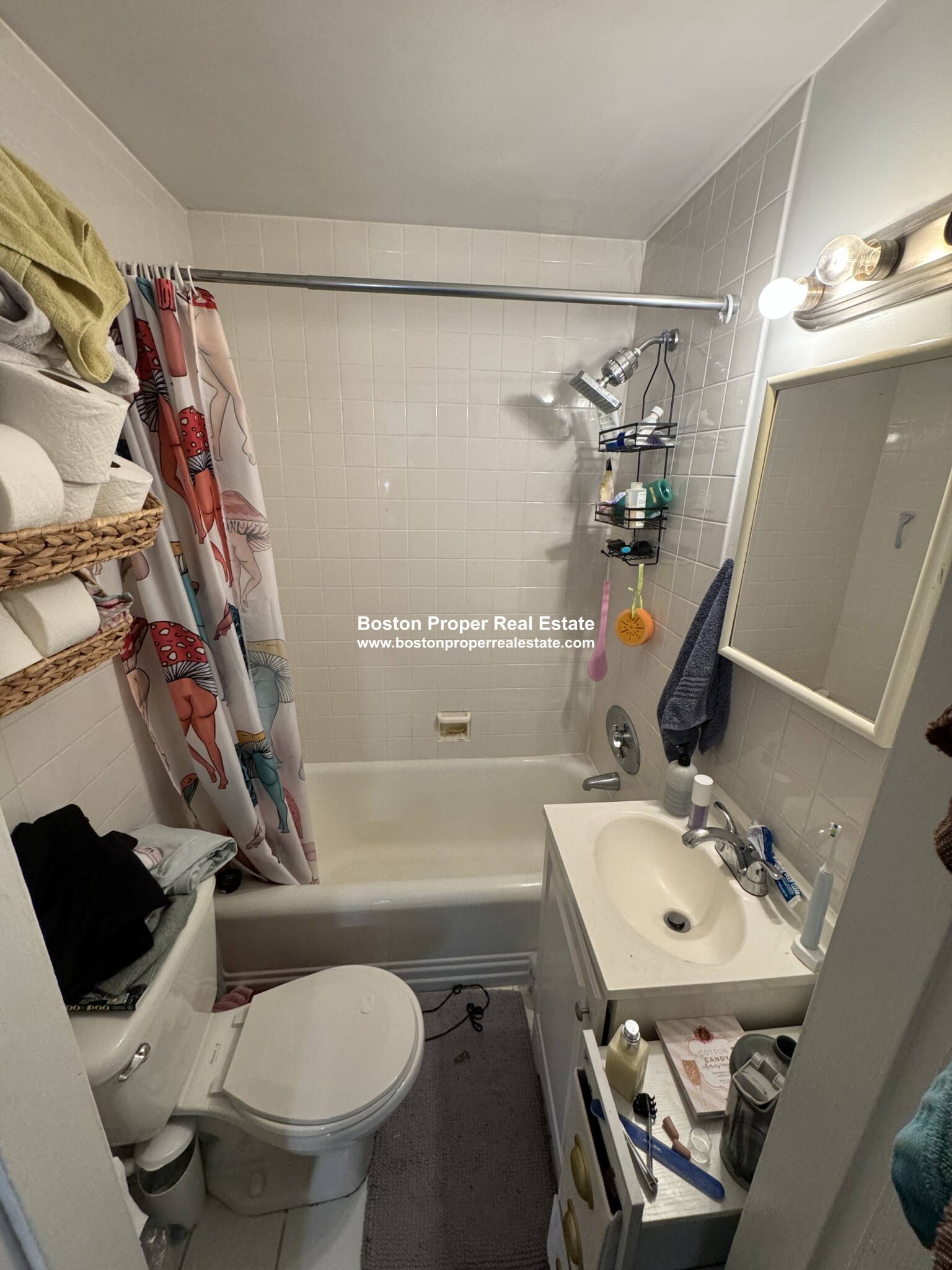 1 bed, 1 bath apartment for rent at 225 Newbury St Unit 301, Back Bay — photo 3 of 6