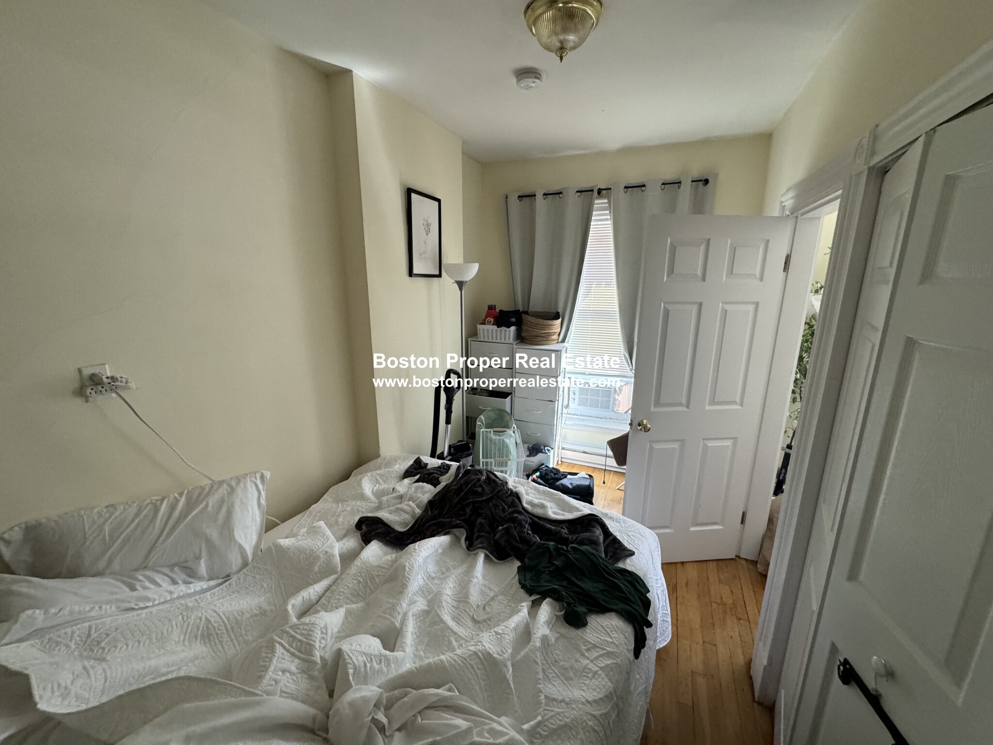 1 bed, 1 bath apartment for rent at 225 Newbury St Unit 301, Back Bay — photo 4 of 6