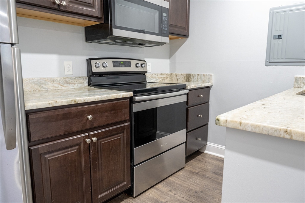 2 bed, 1 bath apartment for rent at 225 South Main St Unit 10, Haverhill — photo 5 of 26
