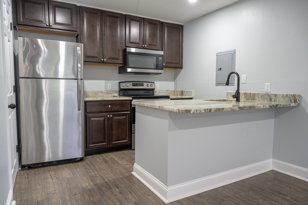2 bed, 1 bath apartment for rent at 225 South Main St Unit 10, Haverhill