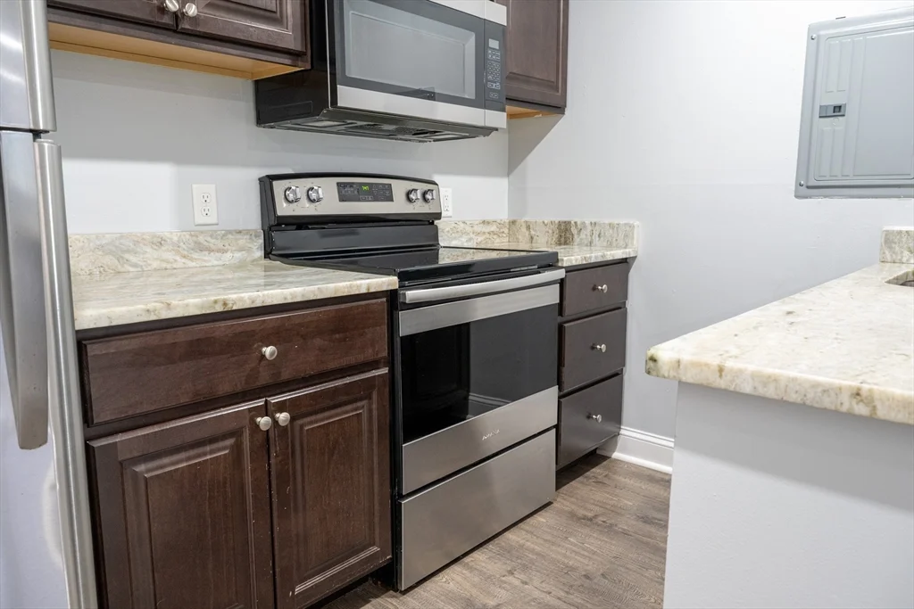 2 bed, 1 bath apartment for rent at 225 South Main St Unit 7, Haverhill — photo 7 of 27