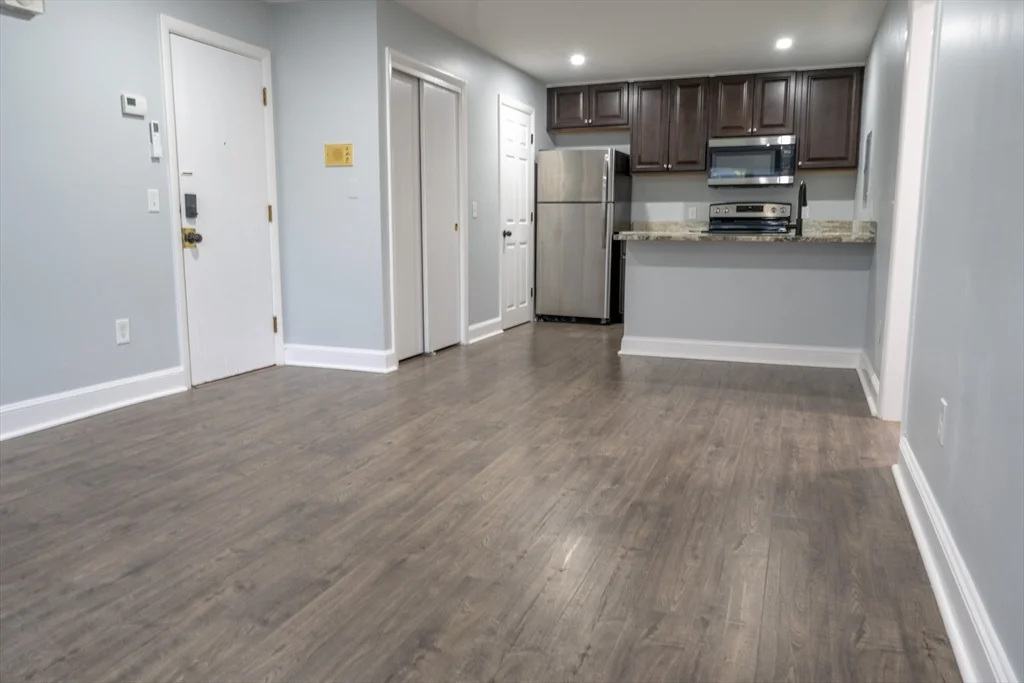 2 bed, 1 bath apartment for rent at 225 South Main St Unit 7, Haverhill