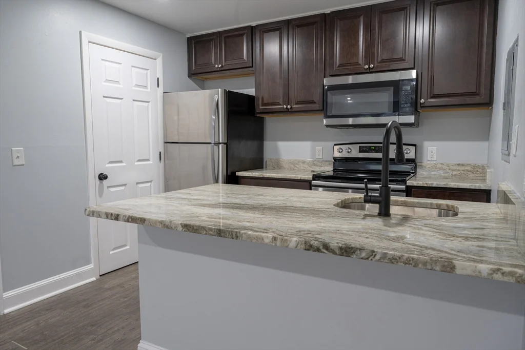 2 bed, 1 bath apartment for rent at 225 South Main St Unit 7, Haverhill — photo 4 of 27