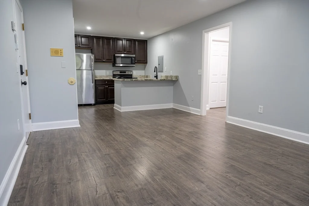 2 bed, 1 bath apartment for rent at 225 South Main St Unit 7, Haverhill — photo 2 of 27