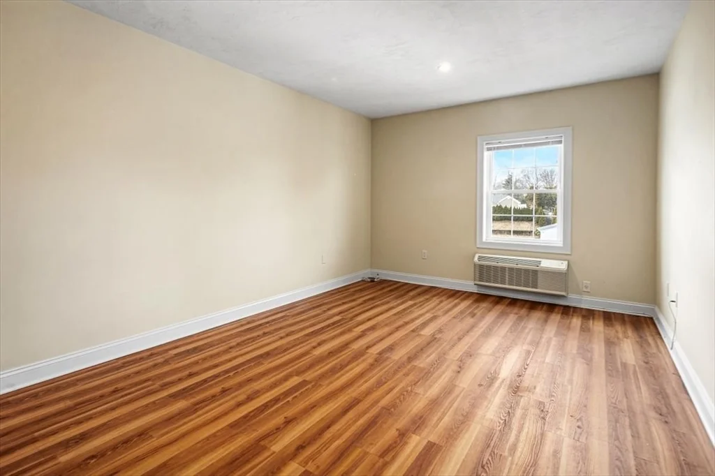 2 bed, 1 bath apartment for rent at 225 West Squantum Unit 205, Montclair — photo 5 of 8