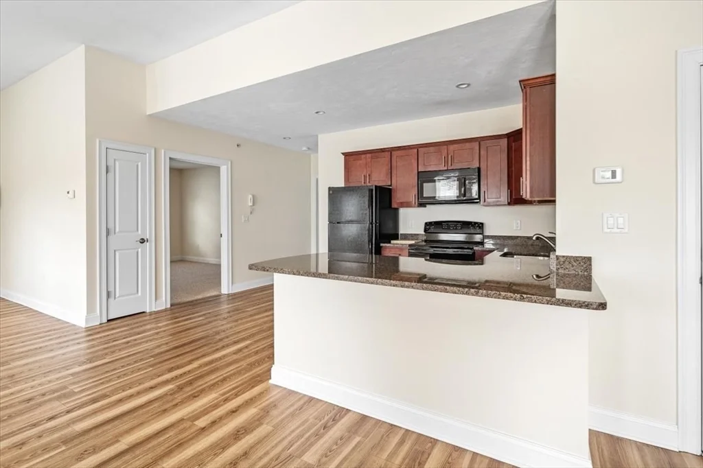 2 bed, 2 bath apartment for rent at 225 West Squantum Unit 301, Montclair — photo 6 of 10