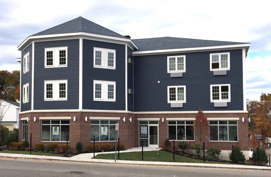 2 bed, 2 bath apartment for rent at 225 West Squantum Unit 302, Montclair — photo 1 of 4