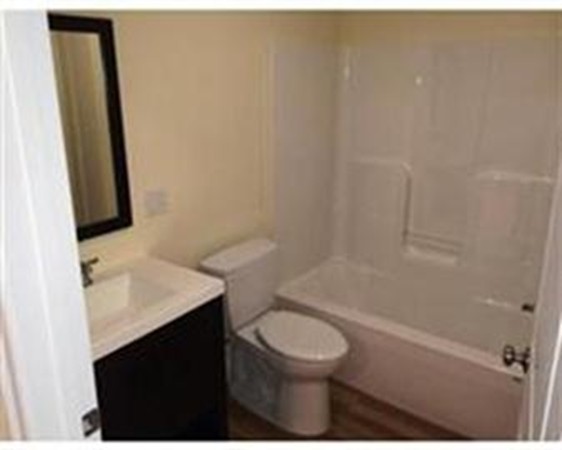 2 bed, 2 bath apartment for rent at 225 West Squantum Unit 302, Montclair — photo 4 of 4