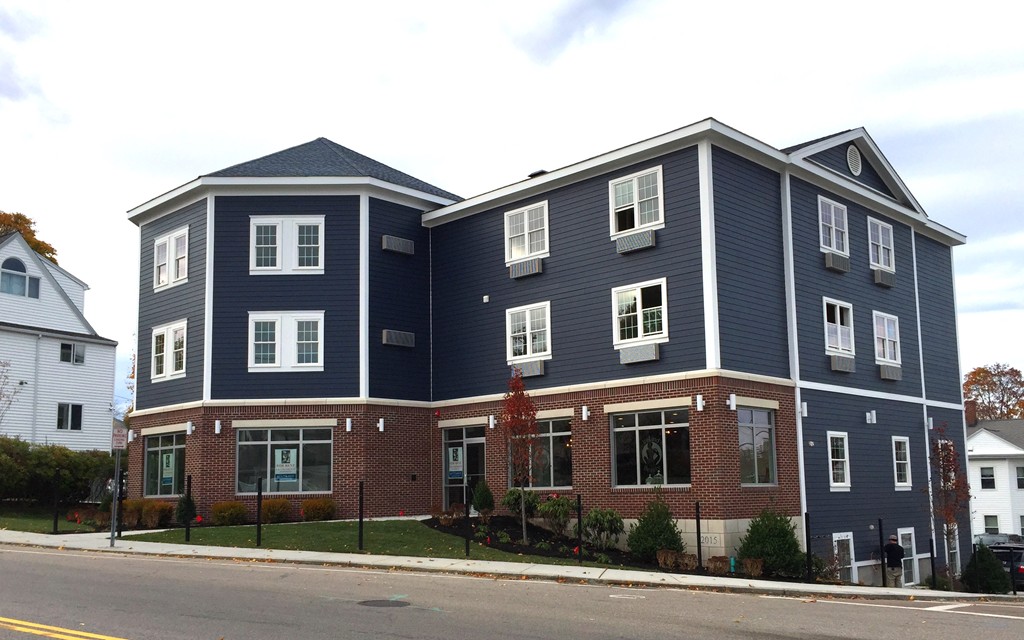 2 bed, 2 bath apartment for rent at 225 West Squantum Unit 302, Montclair — photo 2 of 4