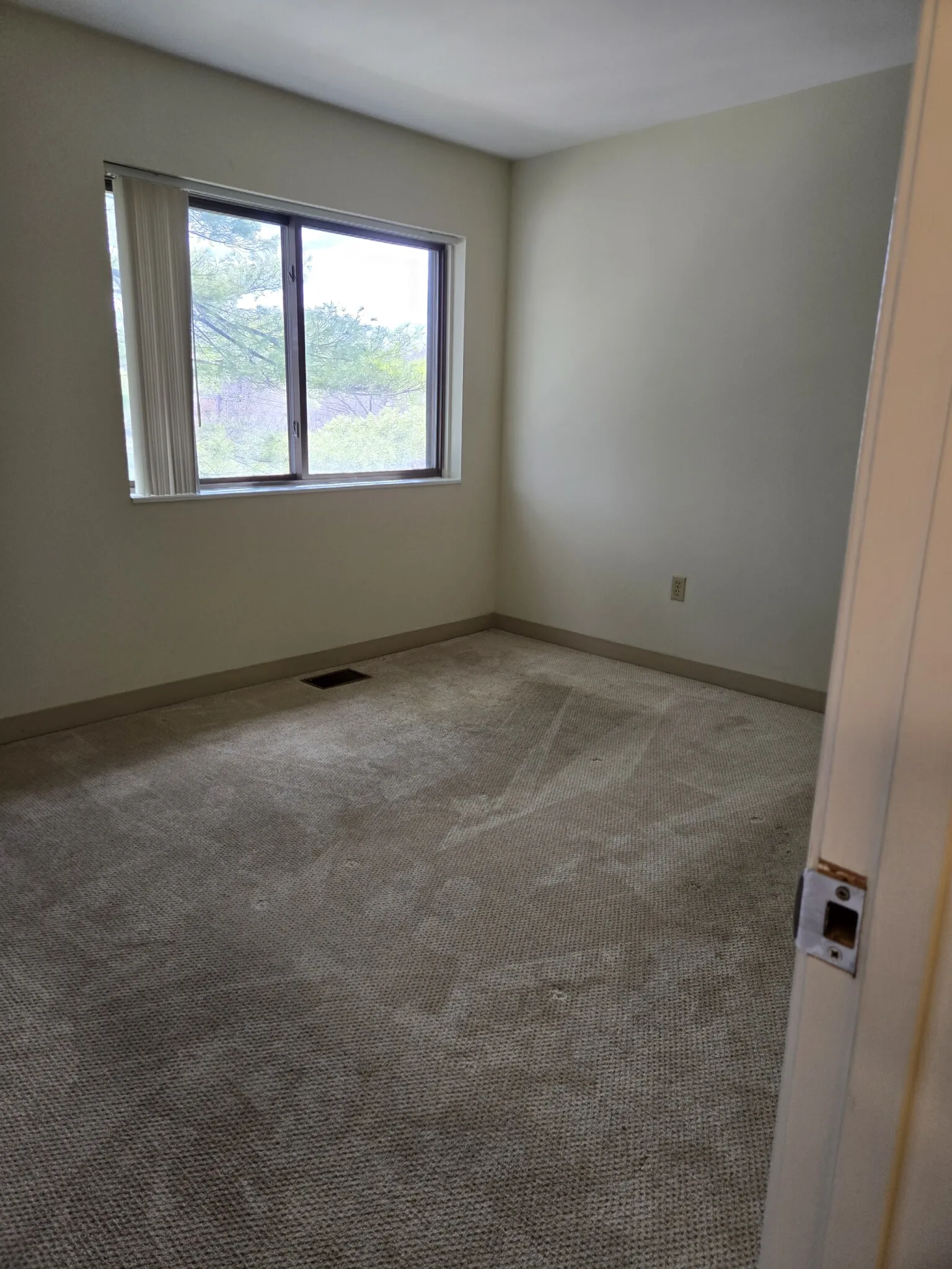 2 bed, 1.5 bath apartment for rent at 2251 Washington St Unit 1, Newton Lower Falls — photo 6 of 13
