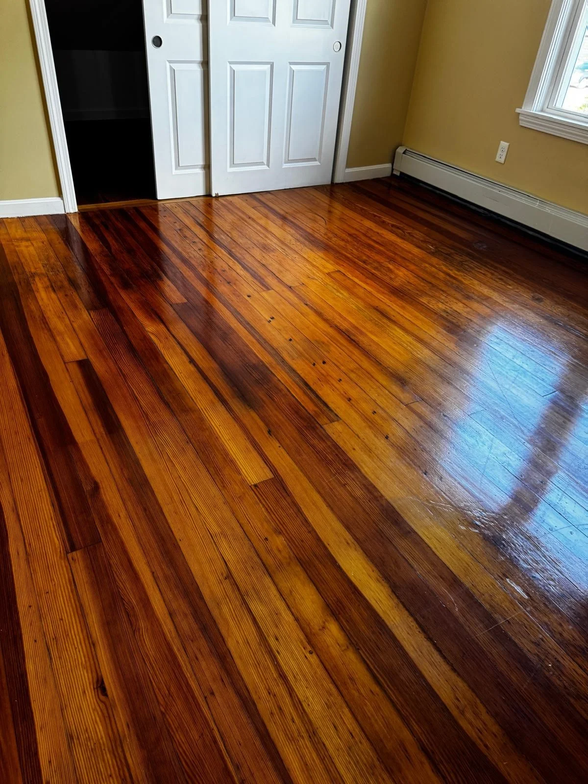 2 bed, 1 bath apartment for rent at 2255 S Main St Unit 2, Fall River — photo 4 of 5