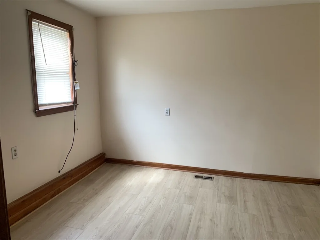 2 bed, 1 bath apartment for rent at 226 Brightman Unit 1 South, Fall River — photo 8 of 11