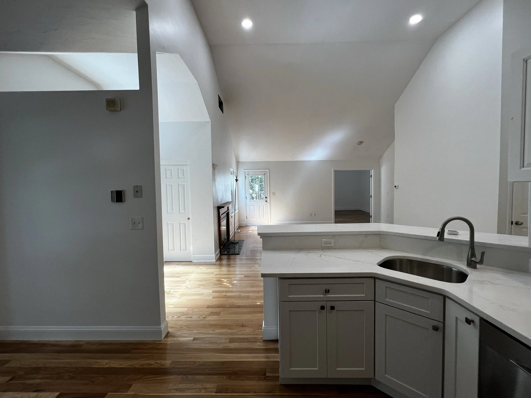 3 bed, 2 bath apartment for rent at 226 Dicenzo Blvd Unit 226, Marlborough — photo 6 of 42