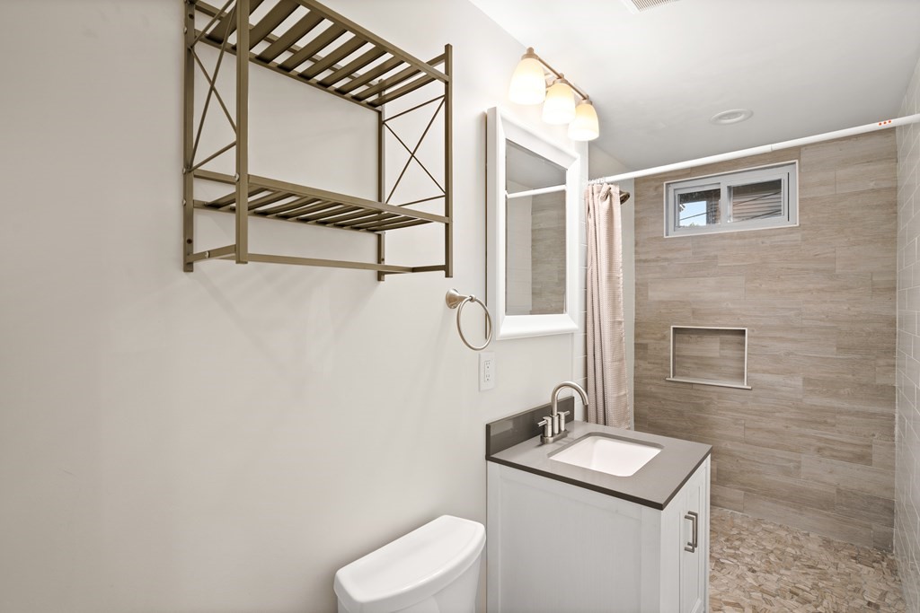 3 bed, 1 bath apartment for rent at 226 E Cottage St Unit 1, Dorchester — photo 13 of 14