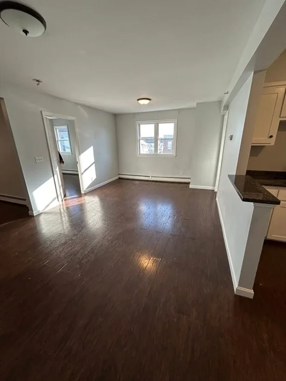 3 bed, 1 bath apartment for rent at 226 East Main St Unit 4, Fall River — photo 4 of 5