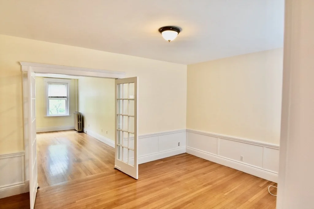 1 bed, 1 bath apartment for rent at 226 Jamaicaway Unit 4, Jamaica Plain — photo 1 of 25