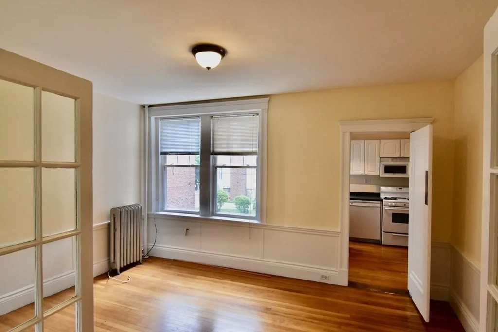 1 bed, 1 bath apartment for rent at 226 Jamaicaway Unit 4, Jamaica Plain — photo 4 of 25