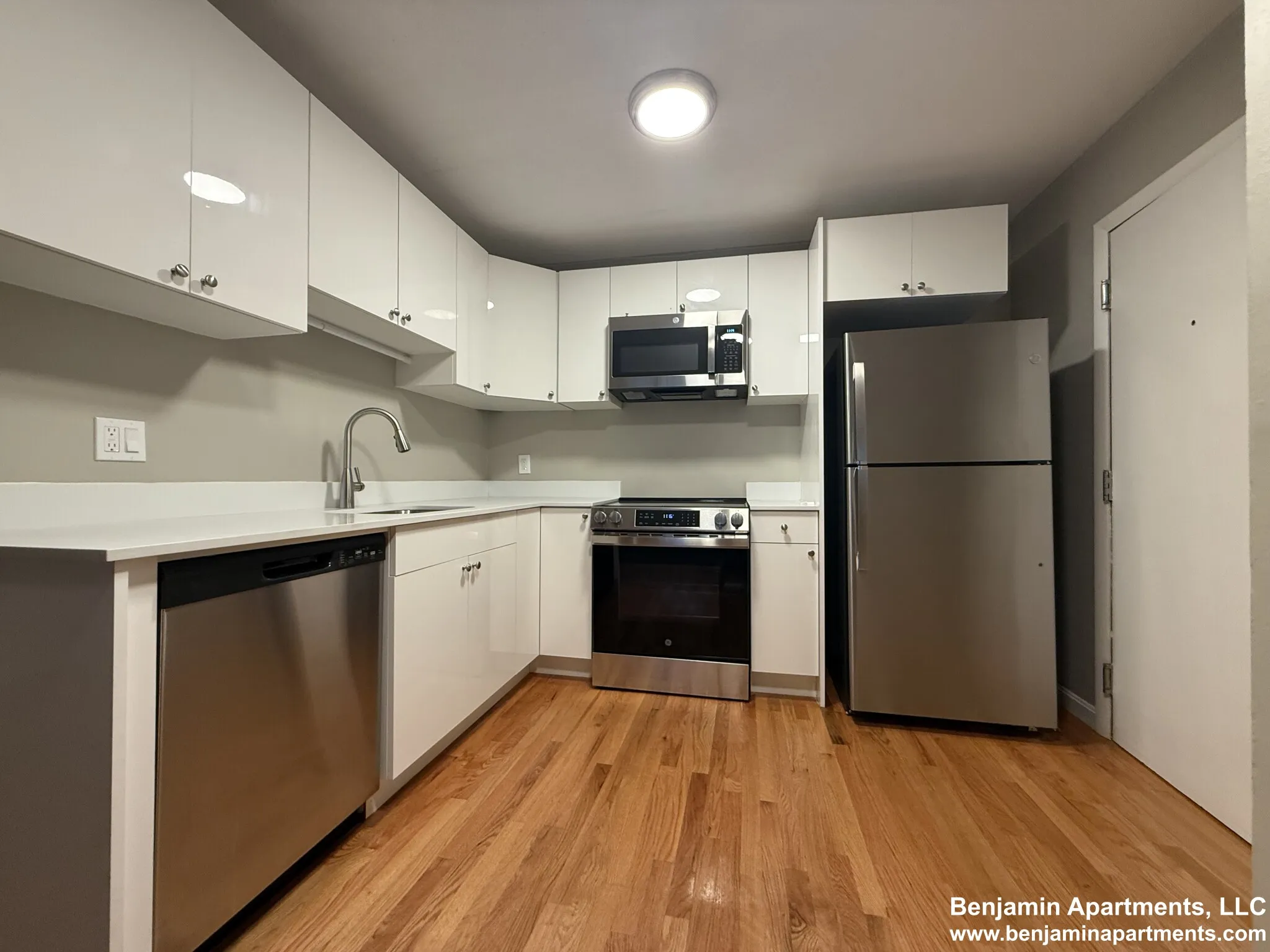2 bed, 1 bath apartment for rent at 226 Parker Hill Ave Unit 7A, Mission Hill — photo 3 of 15