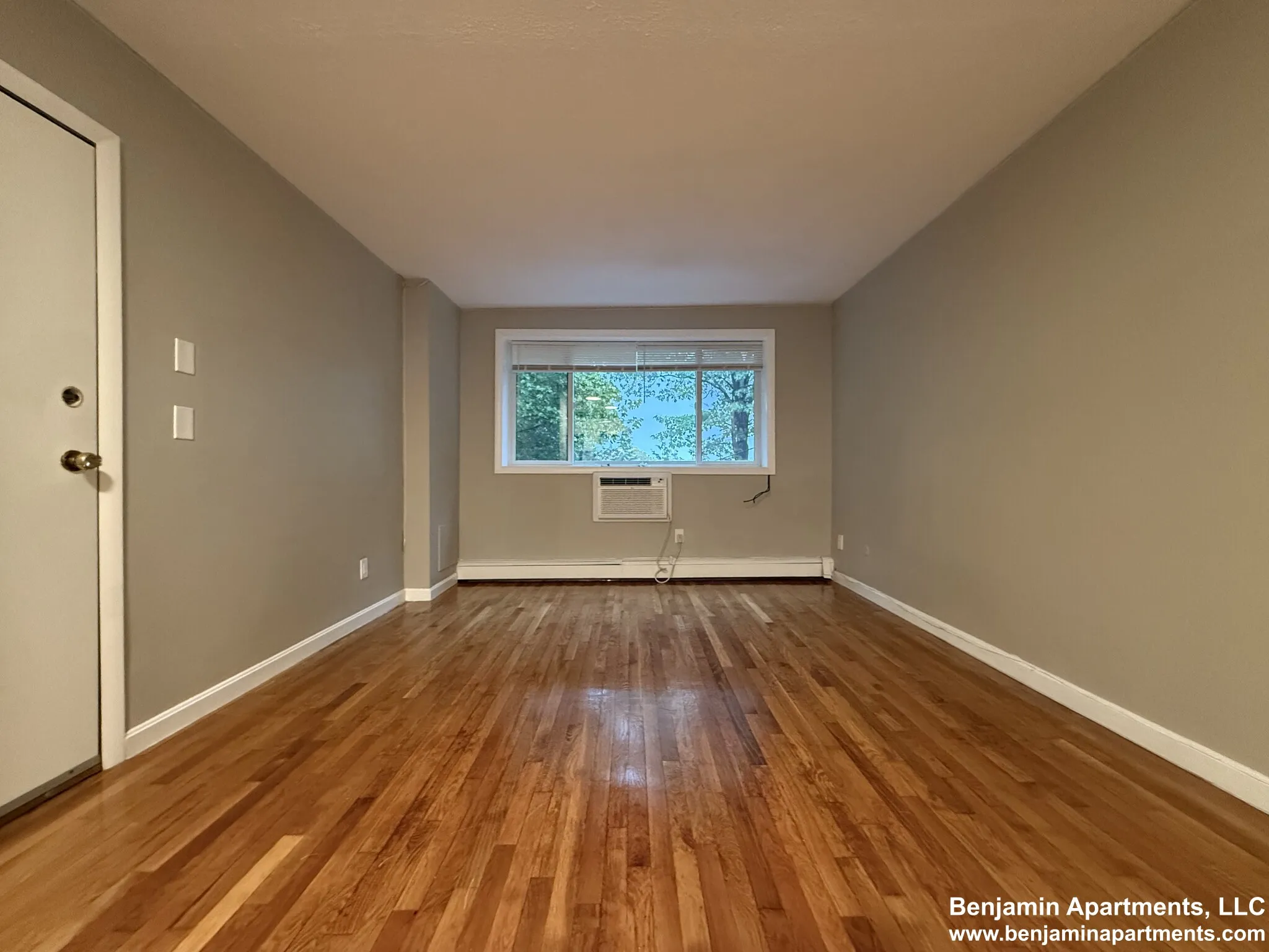 2 bed, 1 bath apartment for rent at 226 Parker Hill Ave Unit 7A, Mission Hill — photo 2 of 15