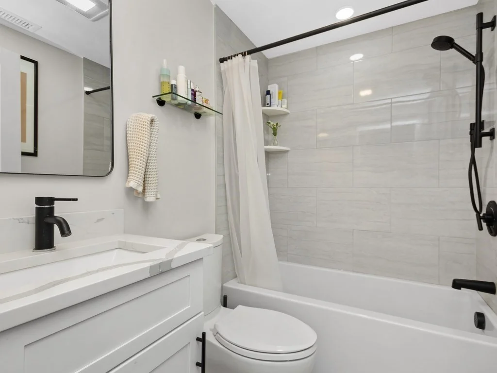 2 bed, 2 bath apartment for rent at 226 Saratoga St, East Boston — photo 16 of 23