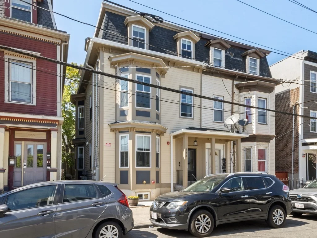 2 bed, 2 bath apartment for rent at 226 Saratoga St, East Boston — photo 3 of 23