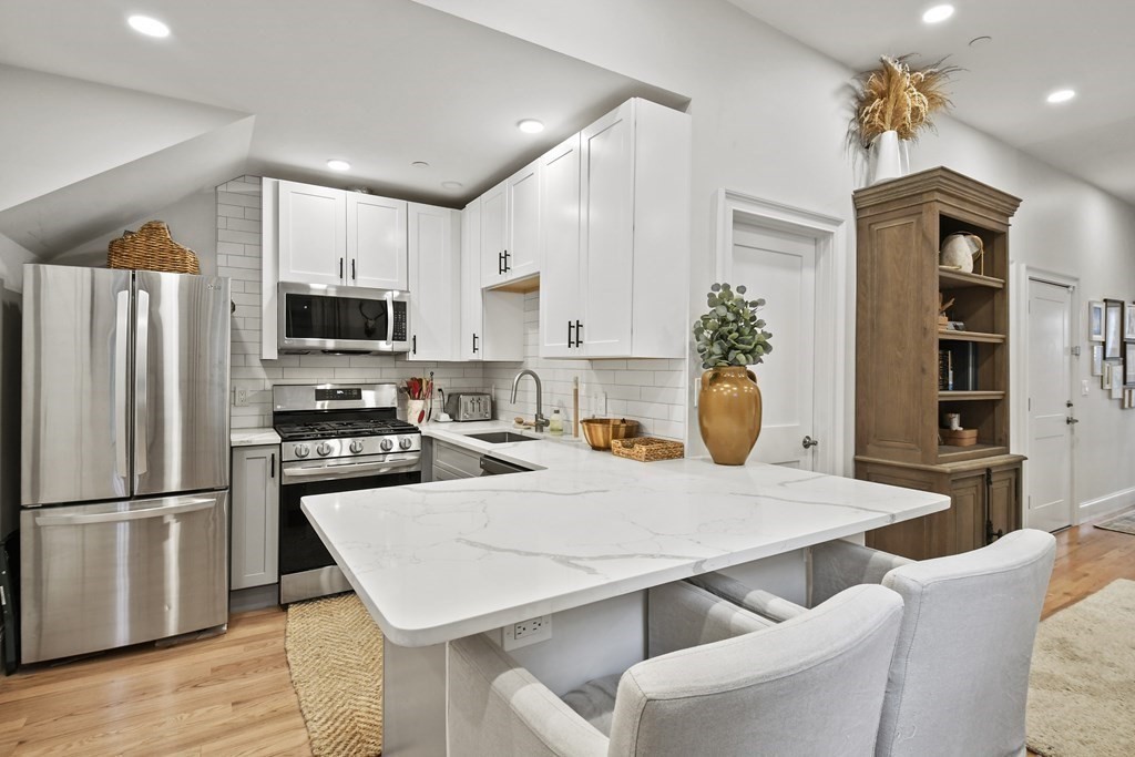 2 bed, 2 bath apartment for rent at 226 Saratoga St Unit 2, East Boston — photo 3 of 21