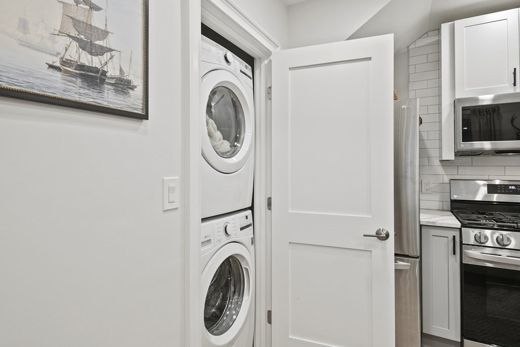 2 bed, 2 bath apartment for rent at 226 Saratoga St Unit 2, East Boston — photo 16 of 21