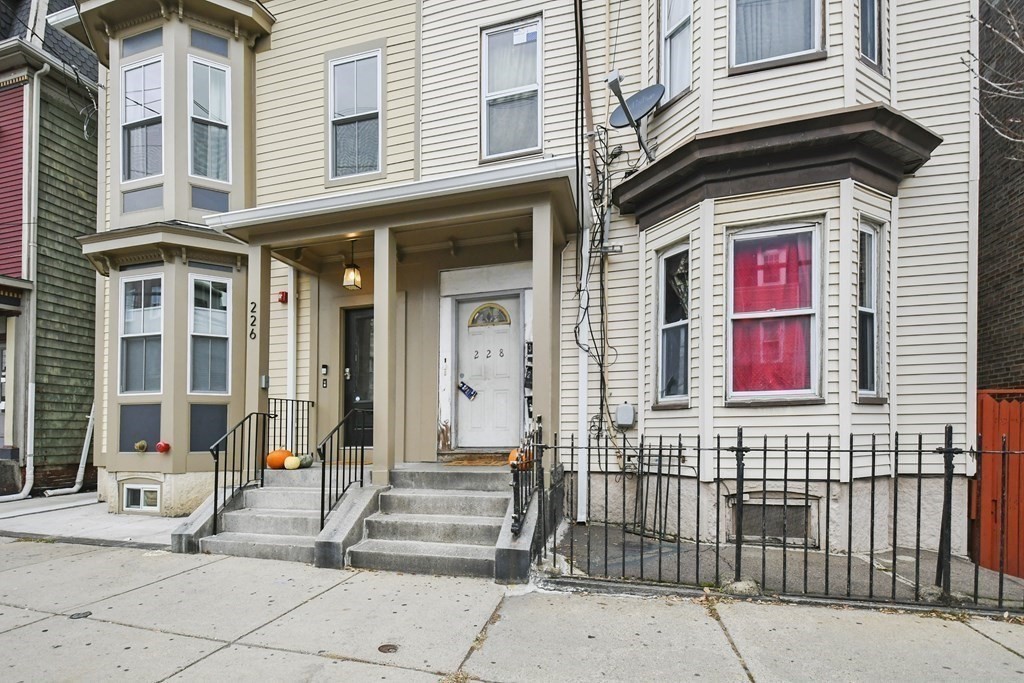 2 bed, 2 bath apartment for rent at 226 Saratoga St Unit 2, East Boston — photo 18 of 21