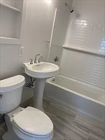 2 bed, 1 bath apartment for rent at 226 Washington St Unit 1, Winchester — photo 10 of 19