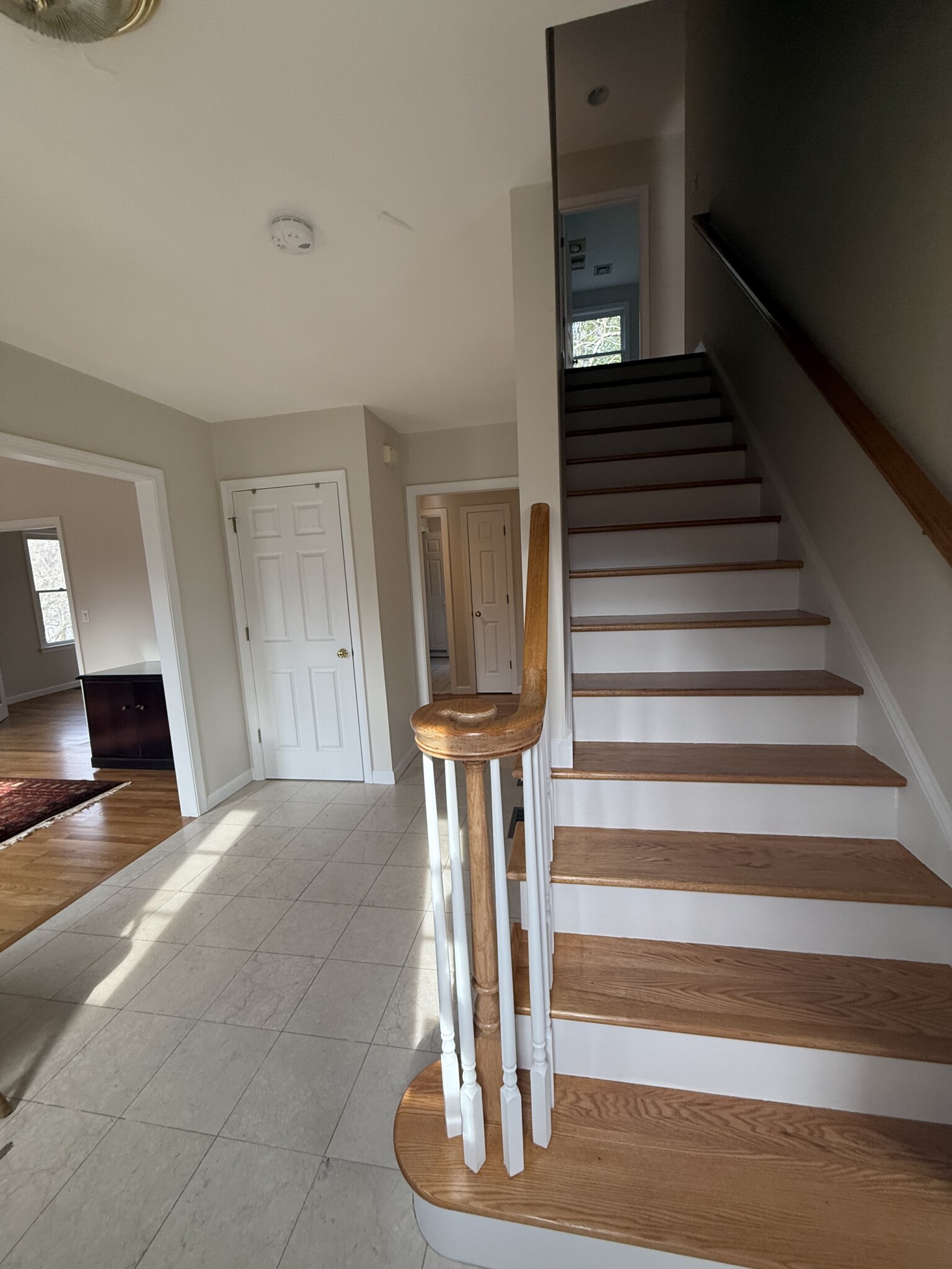 4 bed, 2.5 bath apartment for rent at 226 Winchester St Unit 226, Newton Highlands — photo 1 of 37
