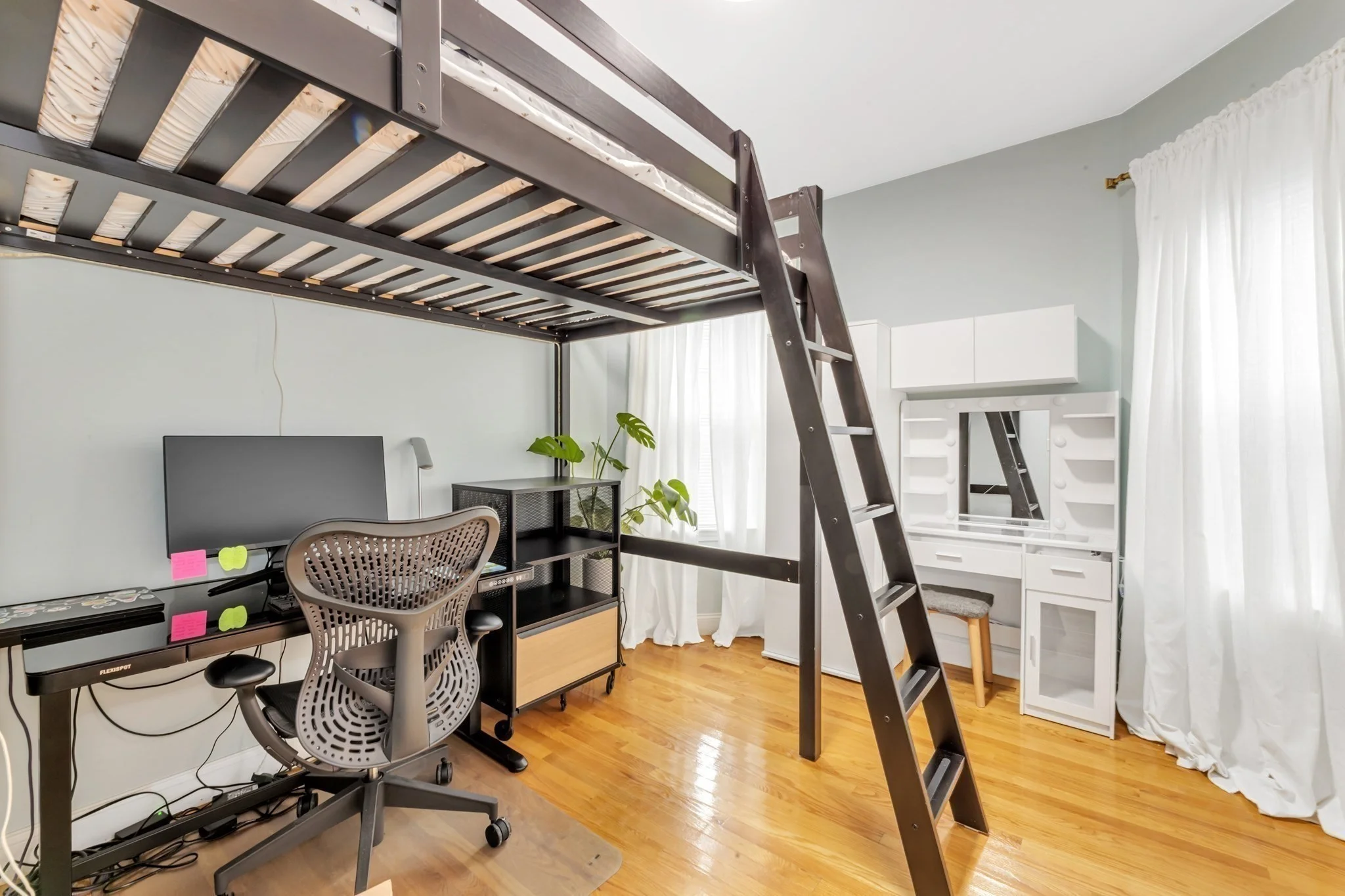 2 bed, 1 bath apartment for rent at 227 Belgrade Ave Unit 2, Roslindale — photo 8 of 13