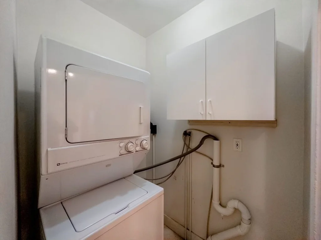 2 bed, 1 bath apartment for rent at 227 Belgrade Unit 1, Roslindale — photo 8 of 14