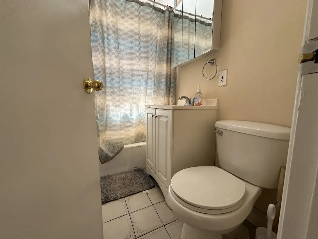 4 bed, 1 bath apartment for rent at 227 Boston Ave Unit 227-1, Medford — photo 12 of 17