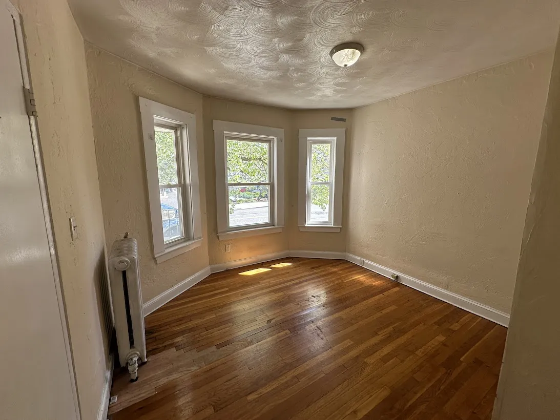 4 bed, 1 bath apartment for rent at 227 Boston Ave Unit 227-1, Medford — photo 14 of 17