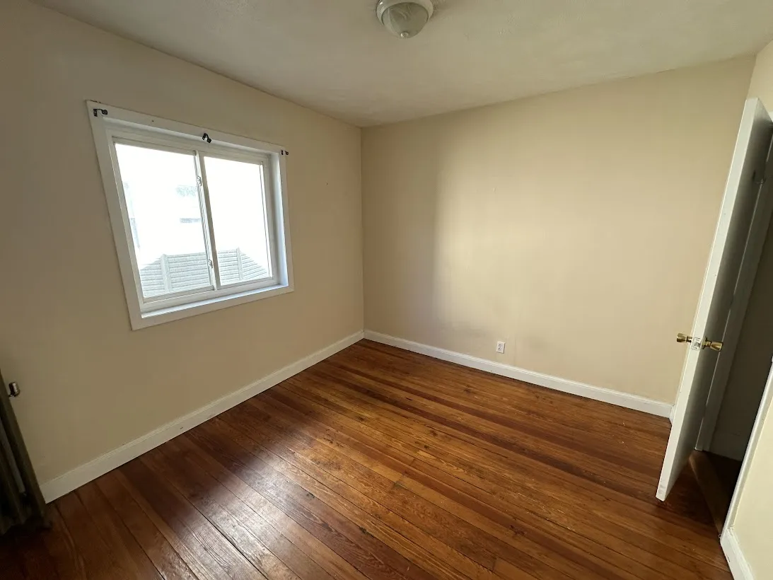 4 bed, 1 bath apartment for rent at 227 Boston Ave Unit 227-1, Medford — photo 9 of 17