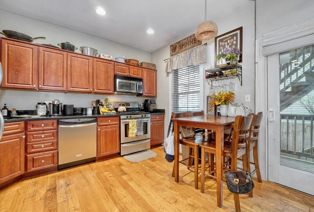 1 bed, 1 bath apartment for rent at 227 Bowen St Unit 1, South Boston — photo 2 of 14