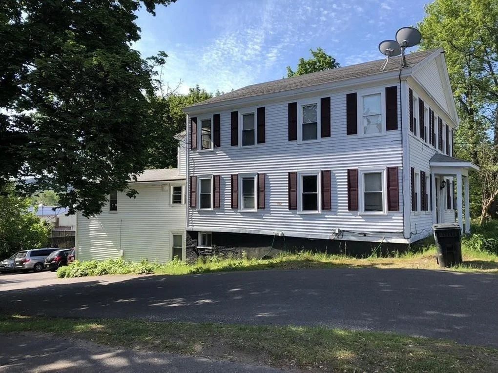 2 bed, 1 bath apartment for rent at 227 Bridge St Unit 2, Northampton — photo 2 of 8