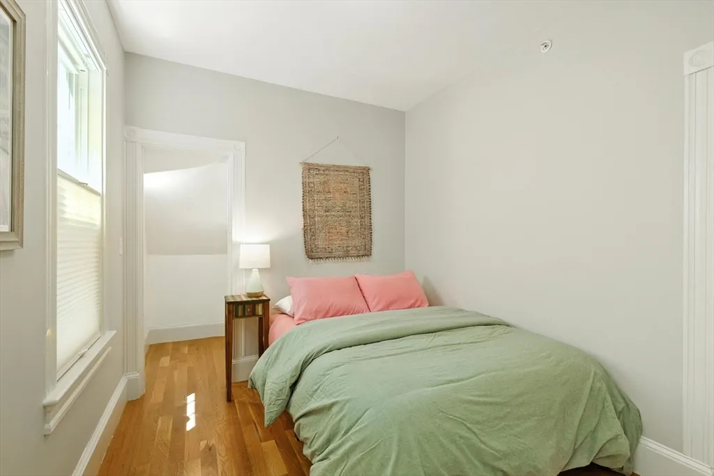 3 bed, 2 bath apartment for rent at 227 Centre St Unit 1, Dorchester — photo 8 of 14
