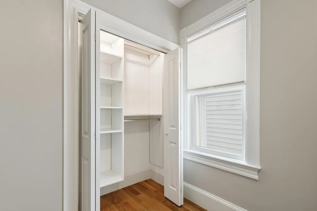 3 bed, 2 bath apartment for rent at 227 Centre St Unit 1, Dorchester — photo 9 of 14
