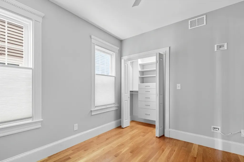 3 bed, 2 bath apartment for rent at 227 Centre St Unit 1, Dorchester — photo 7 of 14